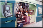 machine2.jpg (27143 bytes)